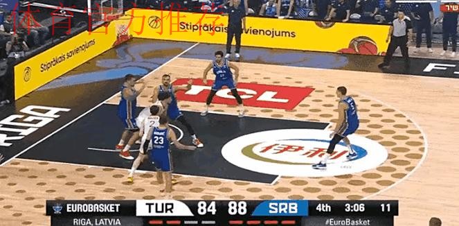 约基奇背打连续上对抗,申京冲动上手犯规被打2+1 约基奇背打连续上对抗,申京冲动上手犯规被打2+1